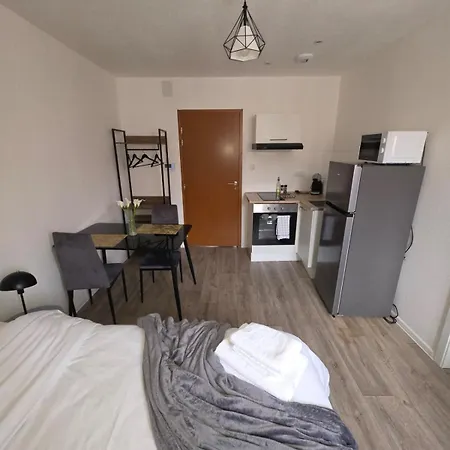 Cactus Apartment *